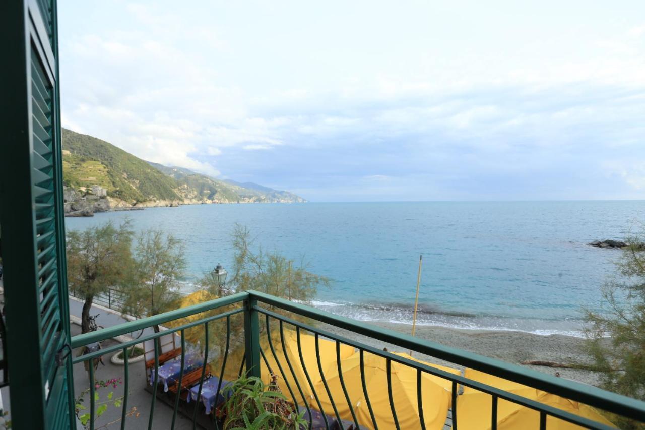 Viviani Raffaella Monterosso al Mare